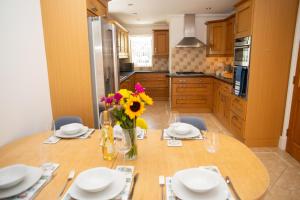 Golwgfor (Sea View) by Aberporth Beach Holidays
