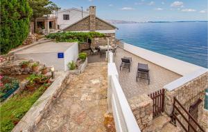 Pet Friendly Home In Starigrad With Wifi