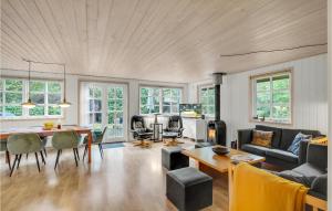 Amazing Home In Thyholm With Wifi