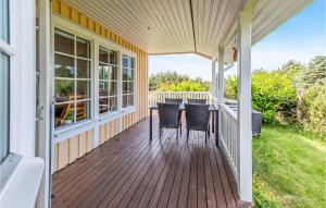 Three-Bedroom Holiday Home In Farevejle