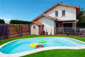 Maisons de vacances VILLA CASA KOKO 10 PERS piscine chauffee, petanque, ping pong VIEUX-BOUCAU : photos des chambres
