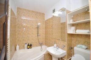 Lara Studio Craiovei