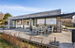 4 Bedroom Beautiful Home In Knebel