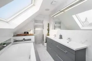 Beautiful 4 Bed Immaculate Condition Refurbished Property - Goodmayes