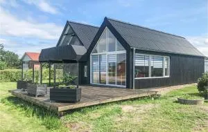 Two-Bedroom Holiday Home In Knebel - Skødshoved Strand
