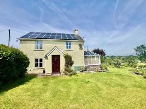 3 Bed in Talyllyn 93947 - Scethrog