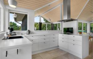 Nice Home In Jægerspris With Kitchen