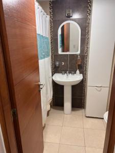 Depto de 2 habitaciones, para 4 o 6 personas, zona Tres Cerritos