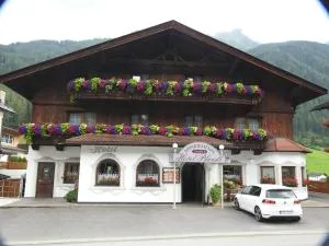 加尼凡德尔旅馆 - 施图拜河谷新施蒂夫特