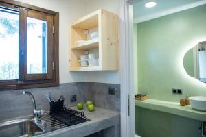 Cactus Aegina Apartments