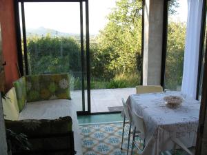 B&B / Chambres d'hotes B&B La Cigaline : Chambre Double - Vue sur Jardin