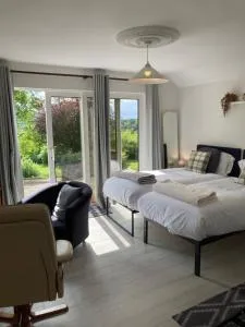 Hillside Hideaway - أوماه