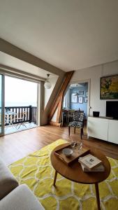 Appartements L-Echandon, Superbe F2 vue mer acces plage immediat : photos des chambres