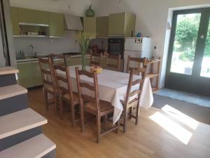 Maisons de vacances Gite avec jardin : photos des chambres