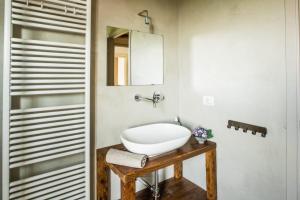 La Casa di Roby-1 appartamento la morra con piscina