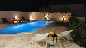 Holiday home Bevanda - Lađevci