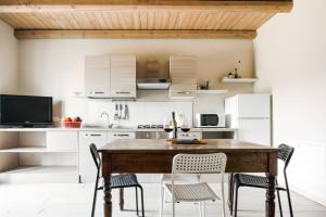 La Casa di Roby-1 appartamento la morra con piscina