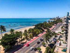 CT-82: Apto com vista espetacular para o mar