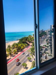 CT-82: Apto com vista espetacular para o mar