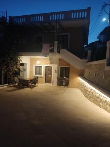 Three-Bedroom Apartment (5-7 adults) room in Villa Chrisanthi