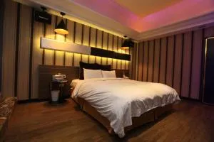 約客頂級汽車旅館-新竹館 - Xinfeng