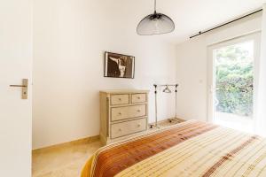 Rez-de-villa avec espace arboré privatif