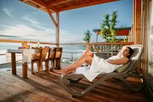 Kotva by Momoland - Teplý Vrch