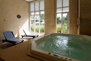 Apartamento c Piscina e Garagem | FL 960520