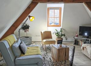 ADORABLE PETIT LOFT CLIM WIFI au pied de la cité