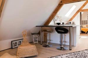 ADORABLE PETIT LOFT CLIM WIFI au pied de la cité