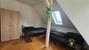 Große vollausgestattete 5-Zimmer Wohnung mit Parkplatz Nähe der Autobahnen A2 und A30