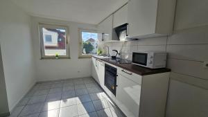 Große vollausgestattete 5-Zimmer Wohnung mit Parkplatz Nähe der Autobahnen A2 und A30