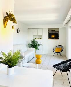 Studio Square - zonrijke studio - zuidgericht balkon - dichtbij strand