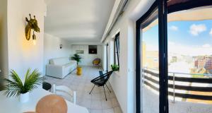 Studio Square - zonrijke studio - zuidgericht balkon - dichtbij strand