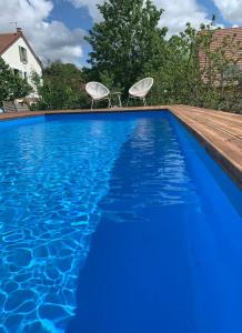 -NotreFrenchCasa- Appart avec terrace proche Disney, Paris & Reims