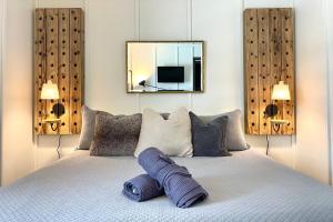 King Suite with Spa Bath room in Fireside Inn