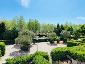 Agréable appartement aux Capellans avec loggia, WIFI et parking