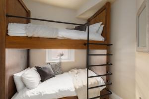 Luxury Townhouse in Cardiff City Centre, 5 bedrooms, up to 12 guests