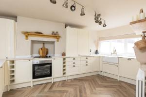 Luxury Townhouse in Cardiff City Centre, 5 bedrooms, up to 12 guests