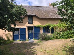 Maisons de vacances Chaumiere authentique : Maison 3 Chambres