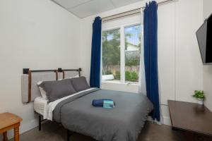 ITH Santa Barbara Surf Hostel
