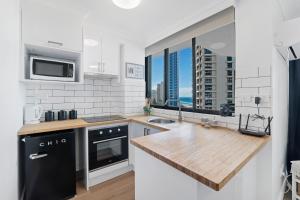 U1 - Sit back & enjoy these relaxing views