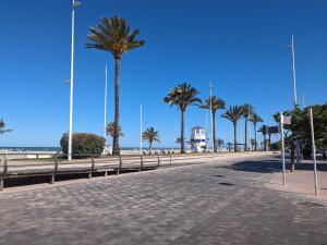 Apartamento Los Juncos - 50m playa - Sólo familias - Parking gratuito - WIFI - TV 55" 4K - PS5