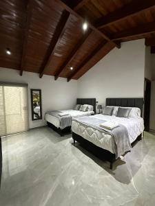 home 333 habitacion 335