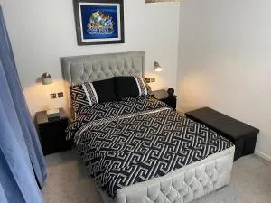 Sanzzy Room London - Thornton Heath