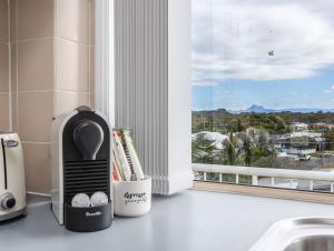 Mountain Views on Marine Parade