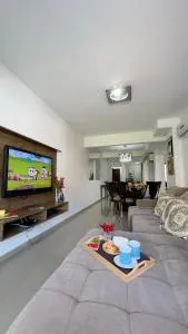 Apto Lírio da Paz- 3 Quartos com sacadas,espaçoso e de frente para avenida principal! - Capinzal