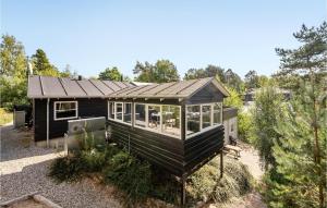 8 Bedroom Stunning Home In Ebeltoft