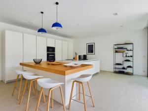 Villa contemporaine avec piscine proche centre de Saint-Rémy-de-Provence - FR-1-599-43