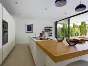 Villa contemporaine avec piscine proche centre de Saint-Rémy-de-Provence - FR-1-599-43